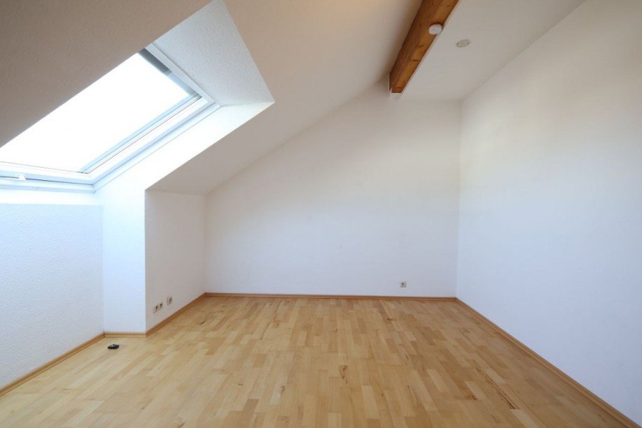 KINDER- / ARBEITSZIMMER Etagenwohnung M�hltal