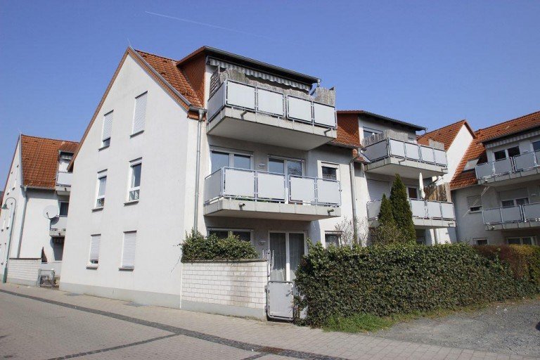 HAUSANSICHT Griesheim Etagenwohnung Helle 2-Zimmer-Wohnung mit Balkon
