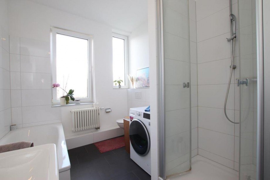 BADEZIMMER II Etagenwohnung Darmstadt
