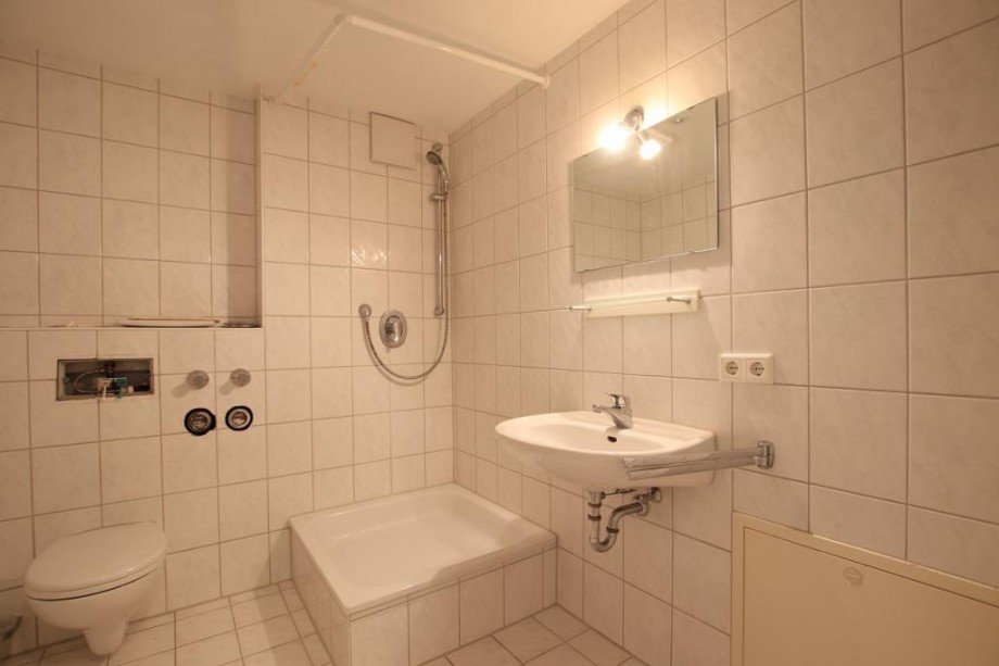DUSCHBAD Etagenwohnung Darmstadt