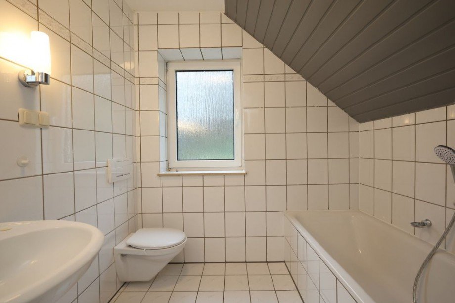 BADEZIMMER OG Mehrfamilienhaus M�hltal