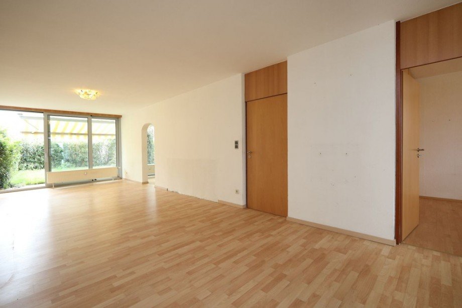 WOHN- / ESSBEREICH Etagenwohnung Messel