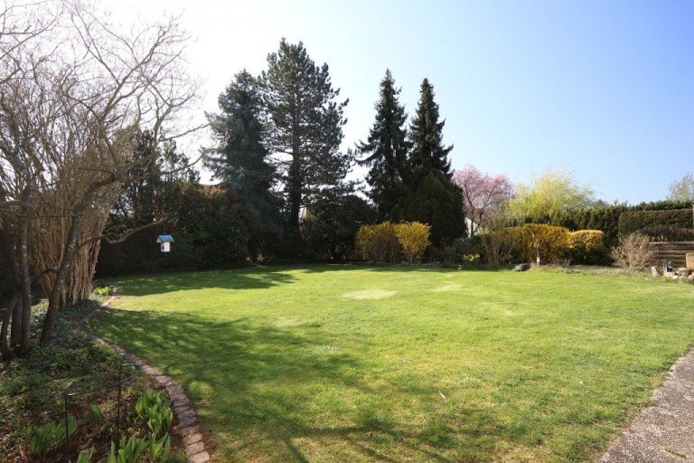 GROSSER GARTEN Darmstadt Zweifamilienhaus GARTENTRAUM IN TOPLAGE