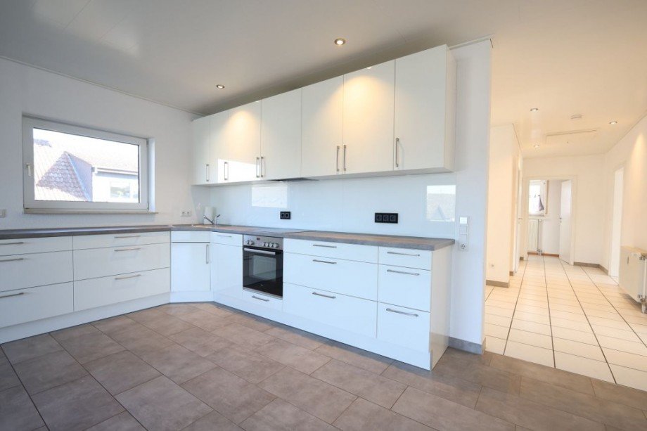 EINBAUK�CHE Etagenwohnung Messel