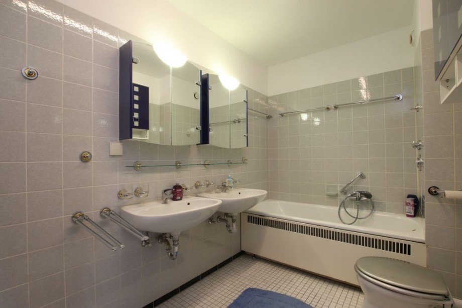 BADEZIMMER Etagenwohnung Darmstadt