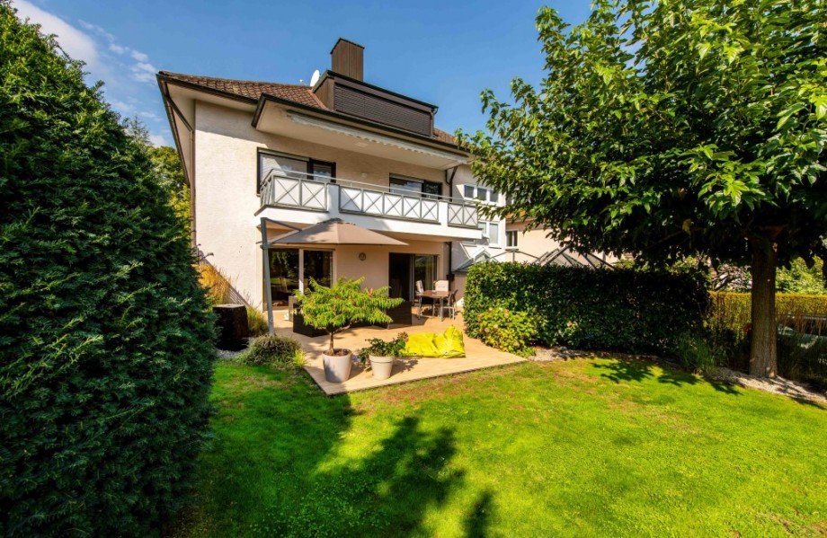HAUSANSICHT VOM GARTEN Einfamilienhaus Darmstadt
