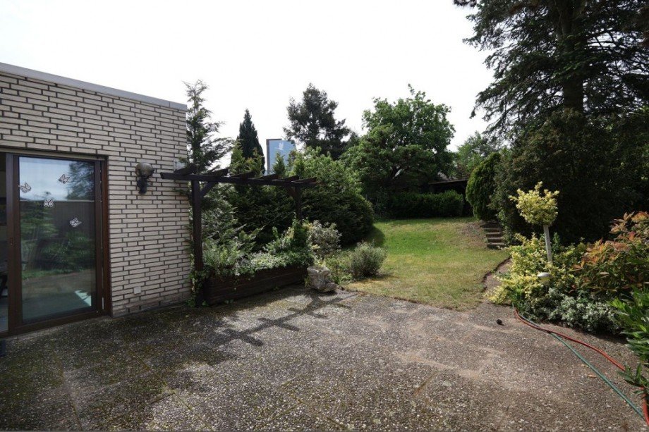 TERRASSE Doppelhaush�lfte Darmstadt
