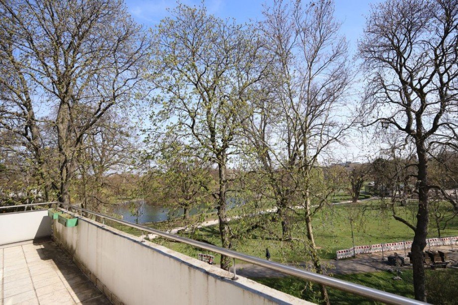 BALKON MIT BLICK Etagenwohnung Darmstadt
