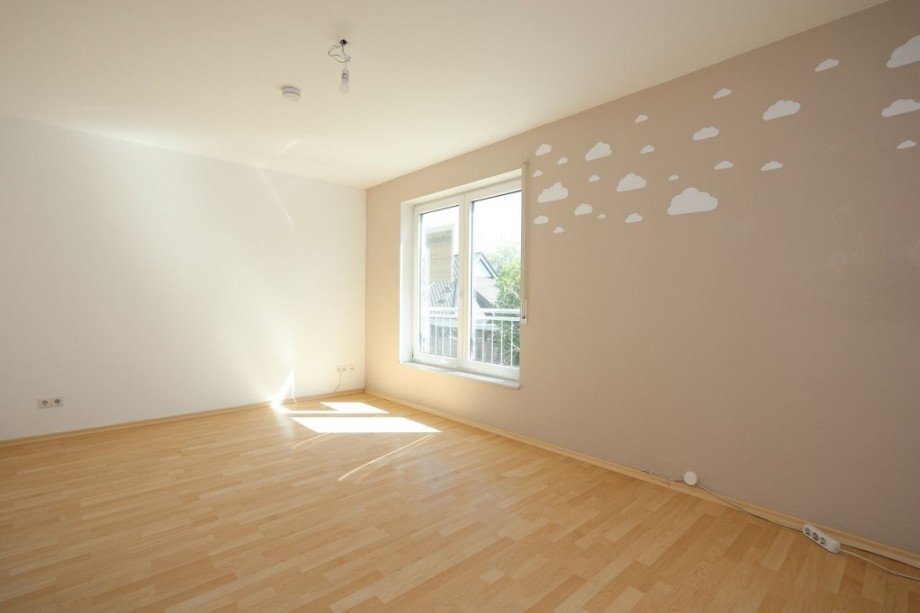 ZIMMER Doppelhaush�lfte Weiterstadt