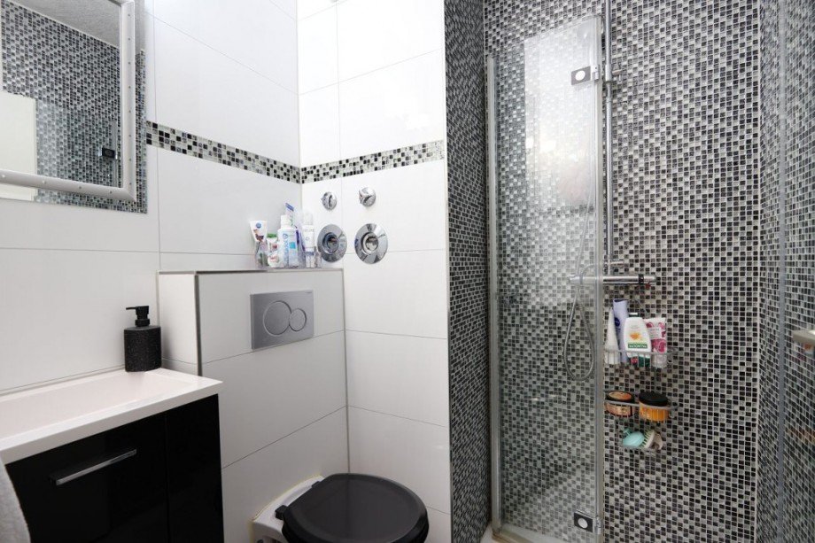 BADEZIMMER Etagenwohnung Darmstadt