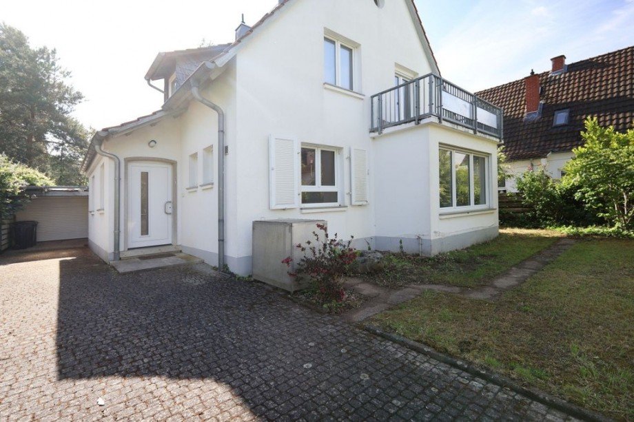 HAUSANICHT VORNE Einfamilienhaus Darmstadt