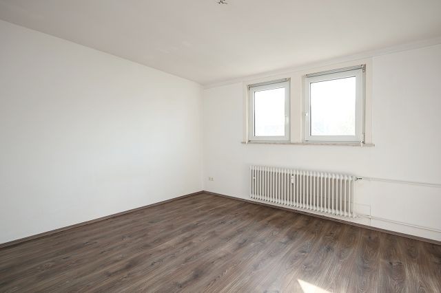 SCHLAFZIMMER Etagenwohnung Seeheim-Jugenheim