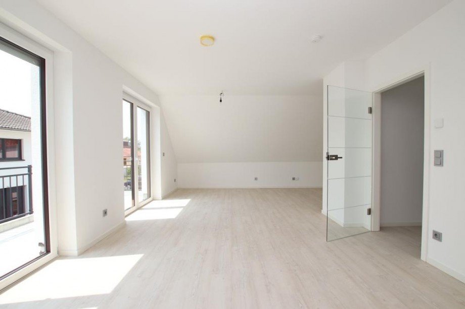 WOHN- / ESSZIMMER Etagenwohnung Weiterstadt