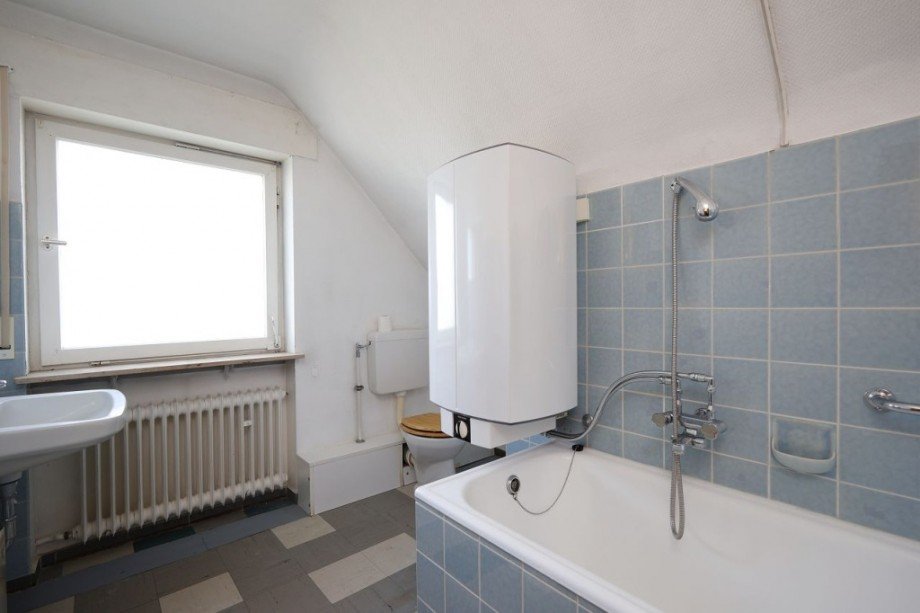 BADEZIMMER Einfamilienhaus Riedstadt