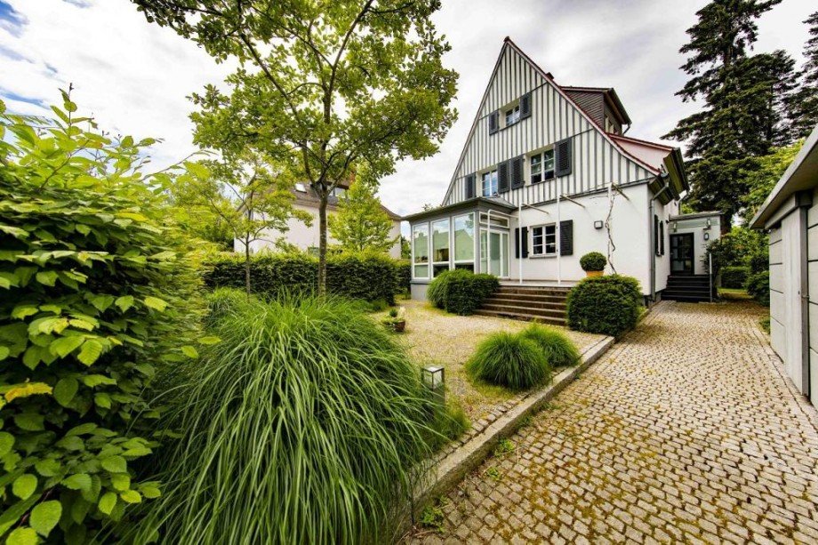 HAUSANSICHT VORNE Einfamilienhaus Darmstadt