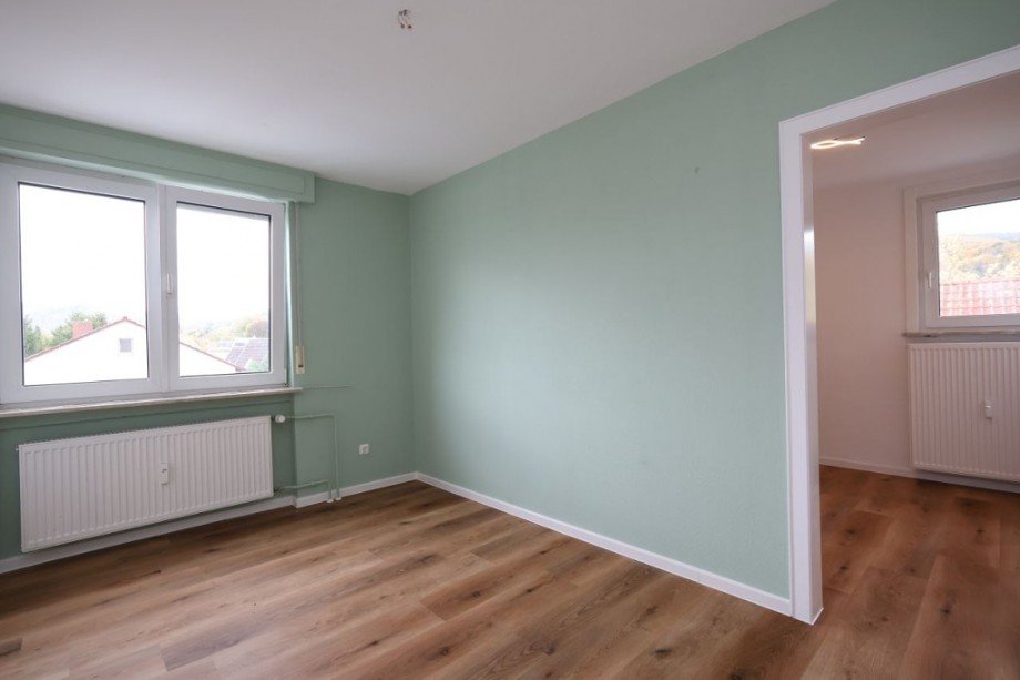 B�RO / KINDERZIMMER Etagenwohnung Seeheim-Jugenheim