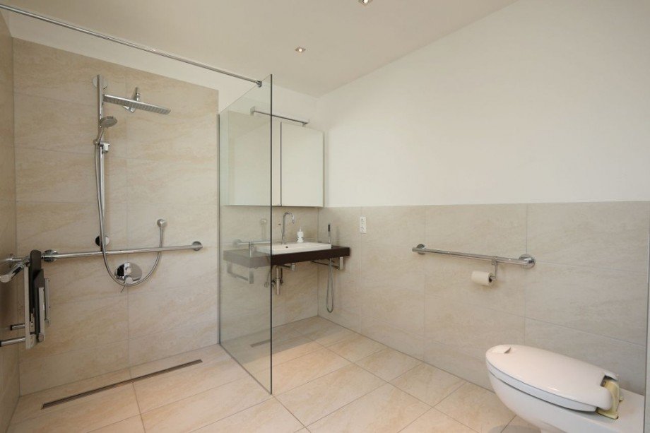BADEZIMMER EG Einfamilienhaus Darmstadt