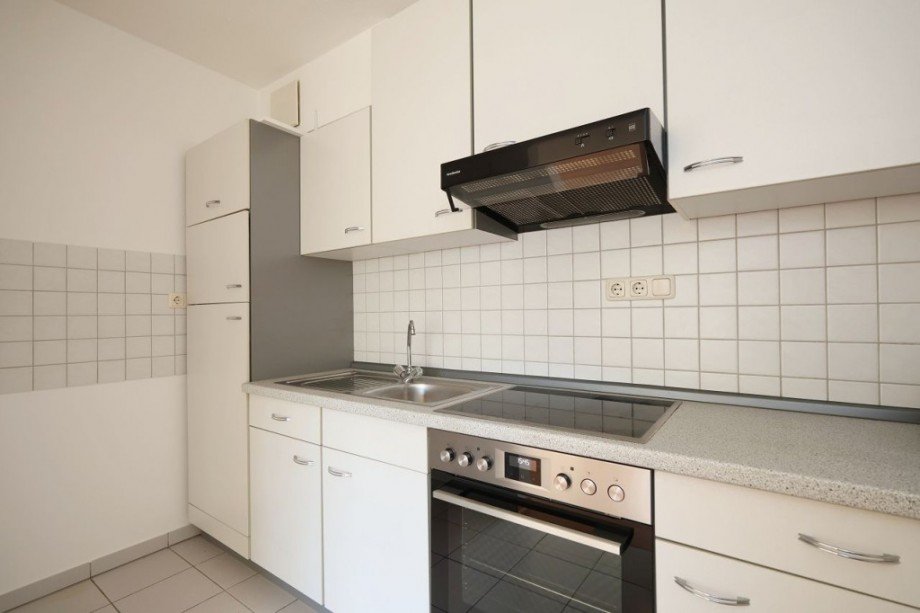 EINBAUK�CHE Etagenwohnung Darmstadt