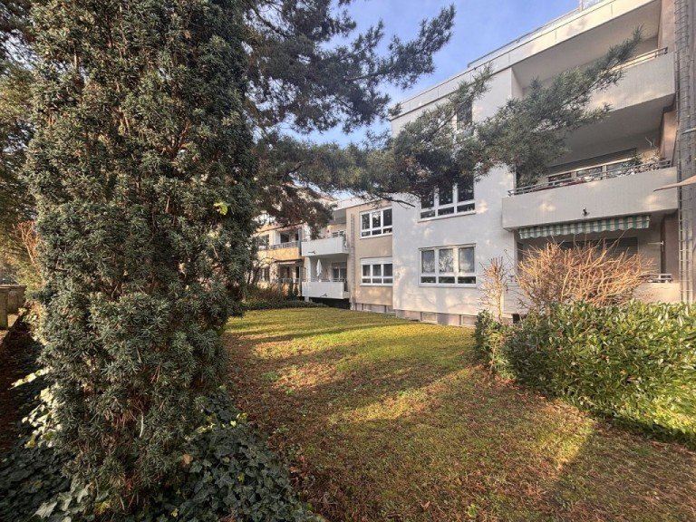 AUSSENANSICHT Darmstadt Etagenwohnung Wohnen am Akaziengarten ...