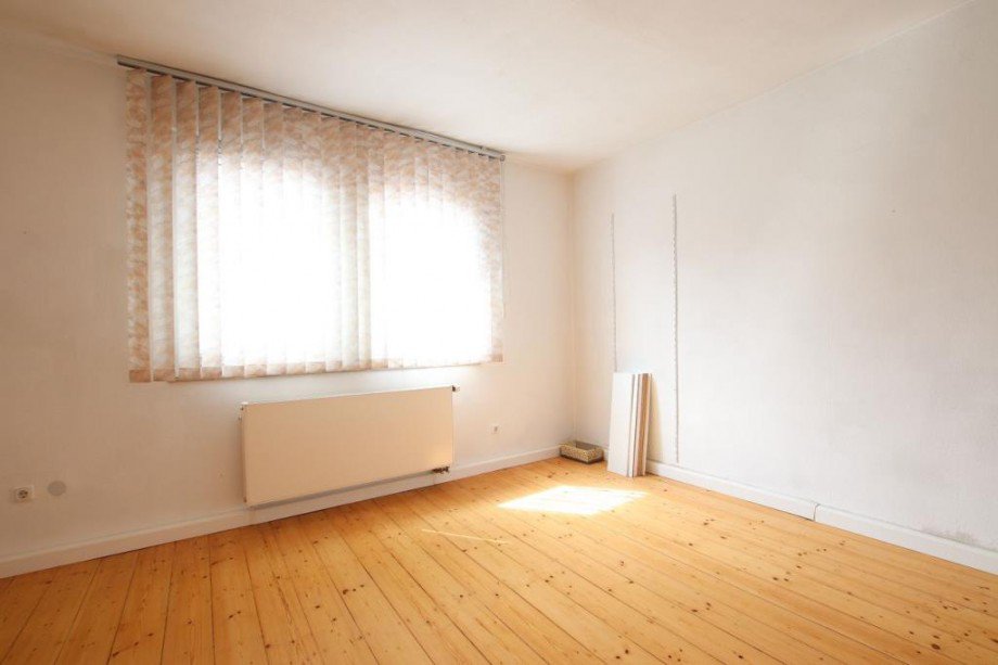 SCHLAFZIMMER NEBENHAUS Grundst�ck Pfungstadt