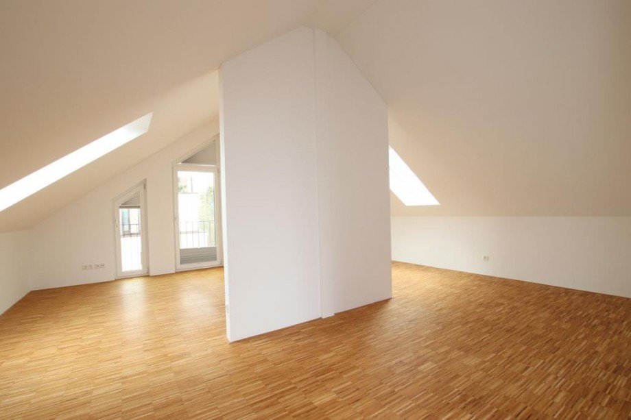 ANKLEIDE UND SCHLAFBEREICH Maisonettewohnung Darmstadt