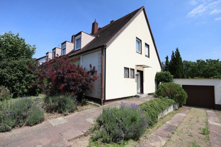 RECHTE HAUSH�LFTE M�hltal Einfamilienhaus Doppelhaush�lfte mit GARTENIDYLLE