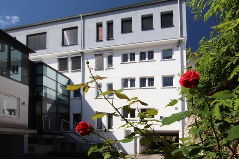 HAUSANSICHT Darmstadt Etagenwohnung - Elegantes Wohnen in der City ...