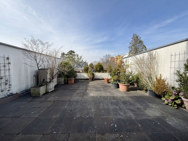 RIESIGE DACHTERRASSE Darmstadt Etagenwohnung MAISONETTE mit gro�er Dachterrasse.....