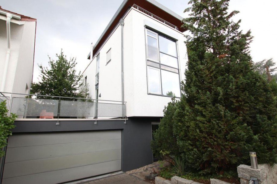 SEITLICHE HAUSANSICHT Einfamilienhaus Seeheim-Jugenheim