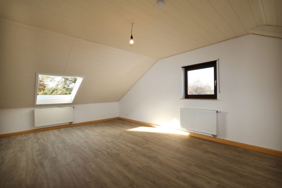 ZIMMER DG Reiheneckhaus Seeheim-Jugenheim