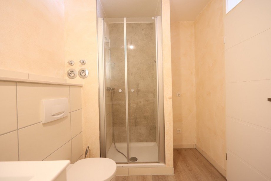 BAD Etagenwohnung Darmstadt