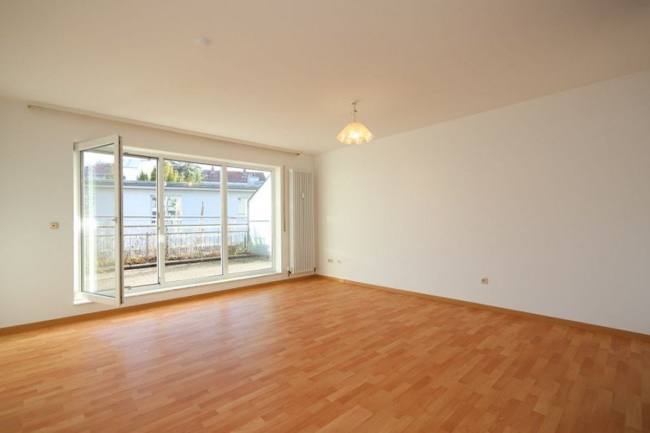 WOHN- / ESSZIMMER Etagenwohnung Darmstadt