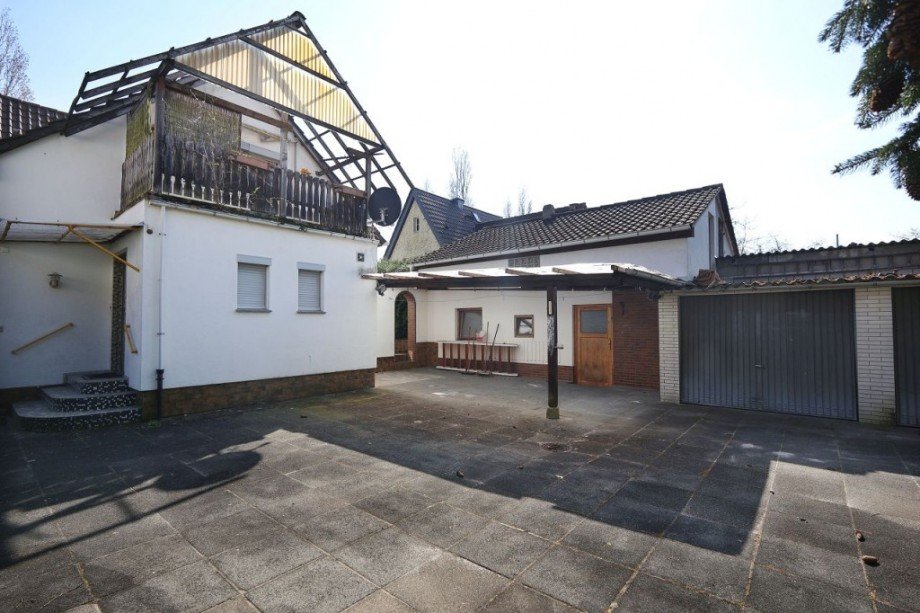 HINTERANSICHT Einfamilienhaus Darmstadt