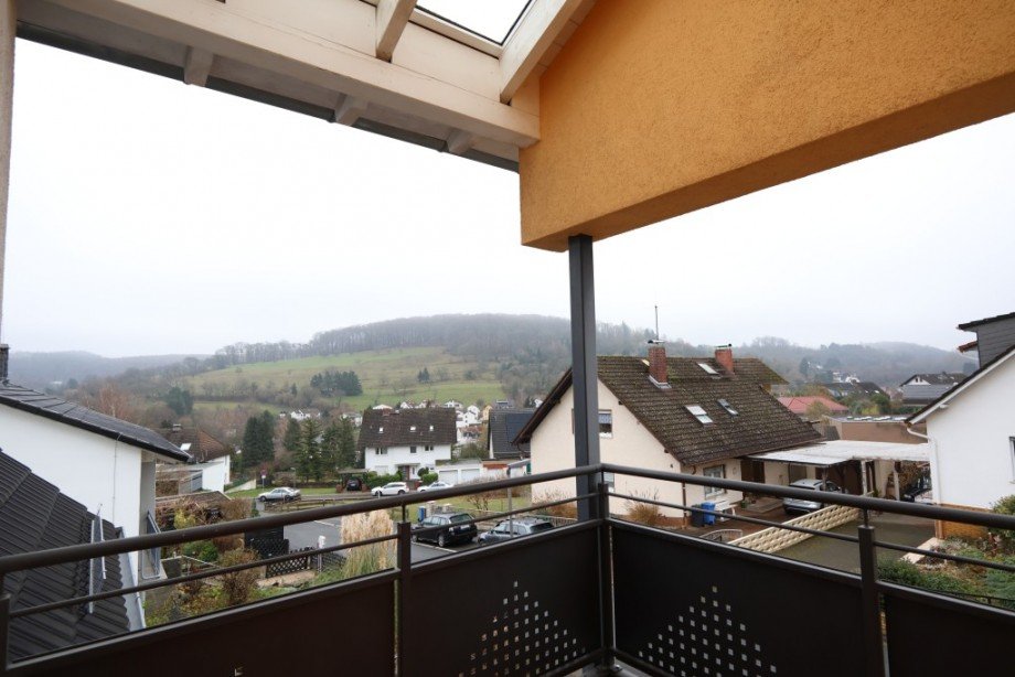 LOGGIA MIT AUSBLICK Etagenwohnung M�hltal