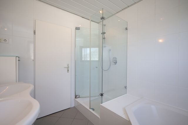 BADEZIMMER Etagenwohnung M�hltal