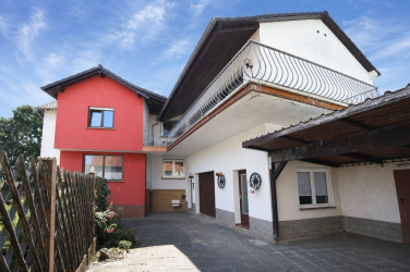 Hauptbild FELDRANDLAGE in H�hnlein ...