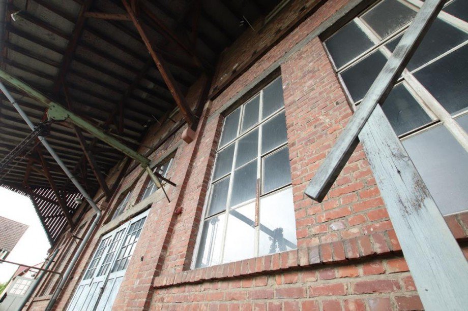 IMPRESSION - ALTE HALLE Grundst�ck Pfungstadt