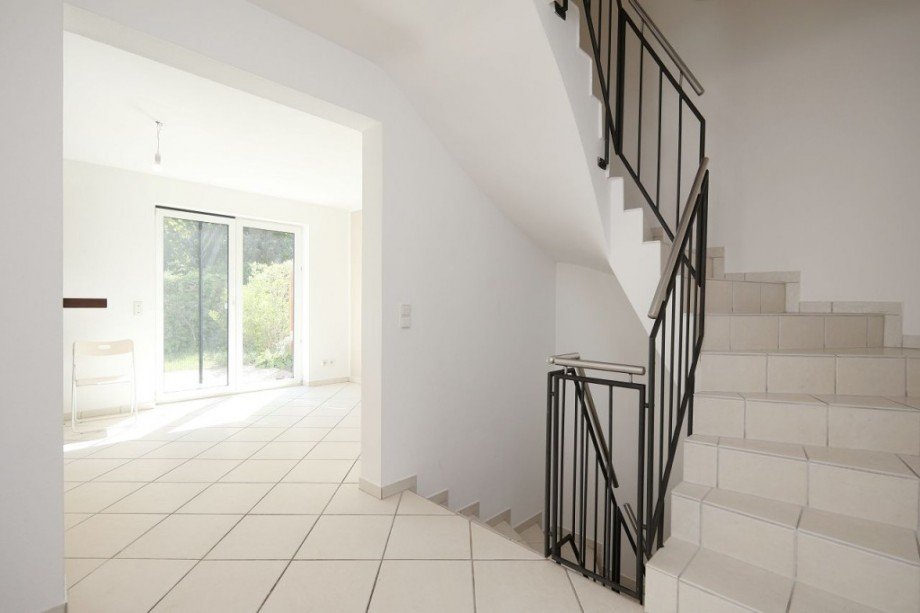 TREPPE ZU K�CHE Doppelhaush�lfte Weiterstadt