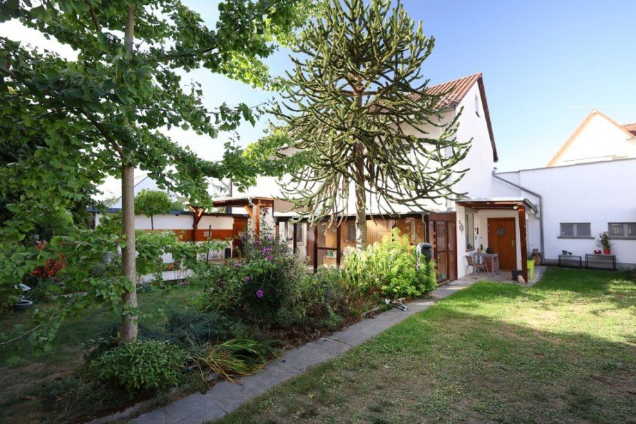 GARTENBEREICH Mehrfamilienhaus Darmstadt