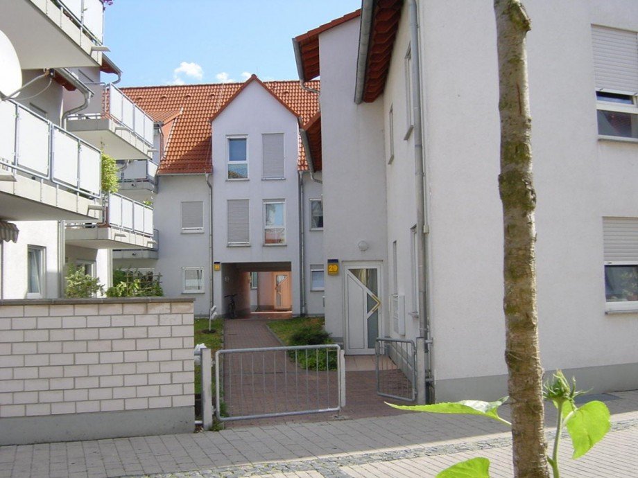 HAUSEINGANG Etagenwohnung Griesheim
