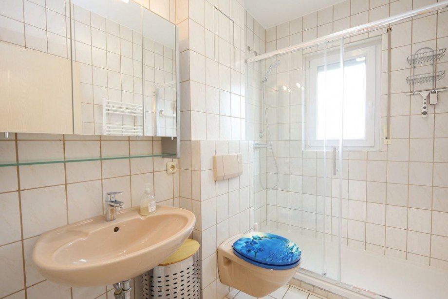 BADEZIMMER Etagenwohnung Griesheim