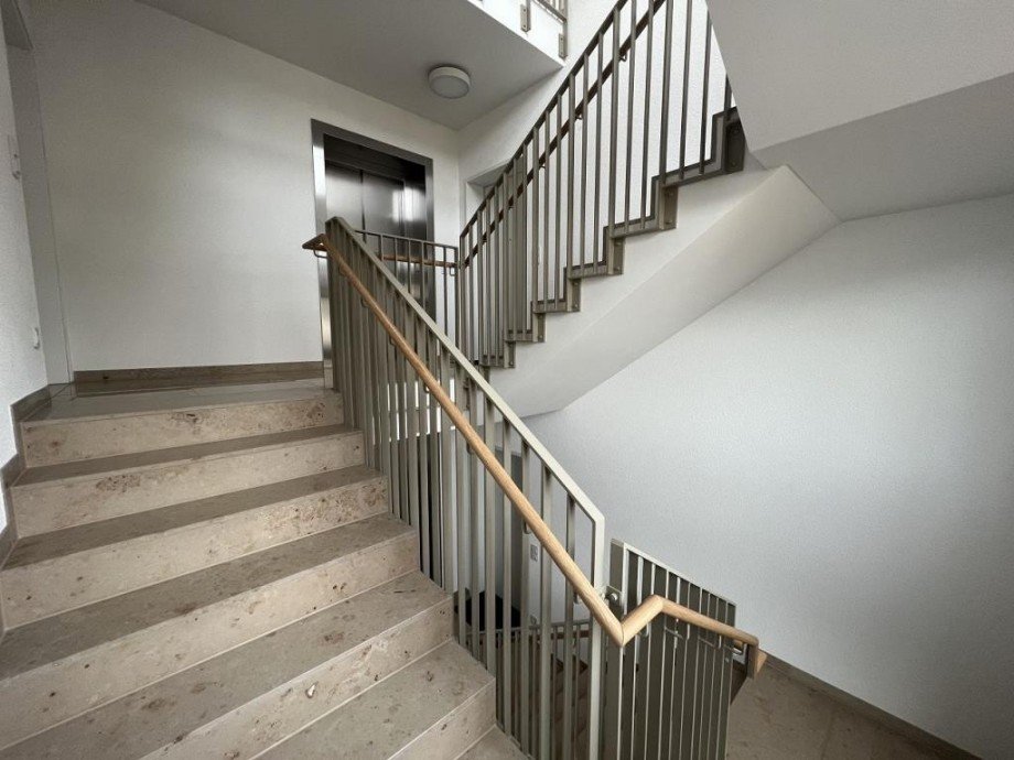 TREPPENHAUS Etagenwohnung Darmstadt