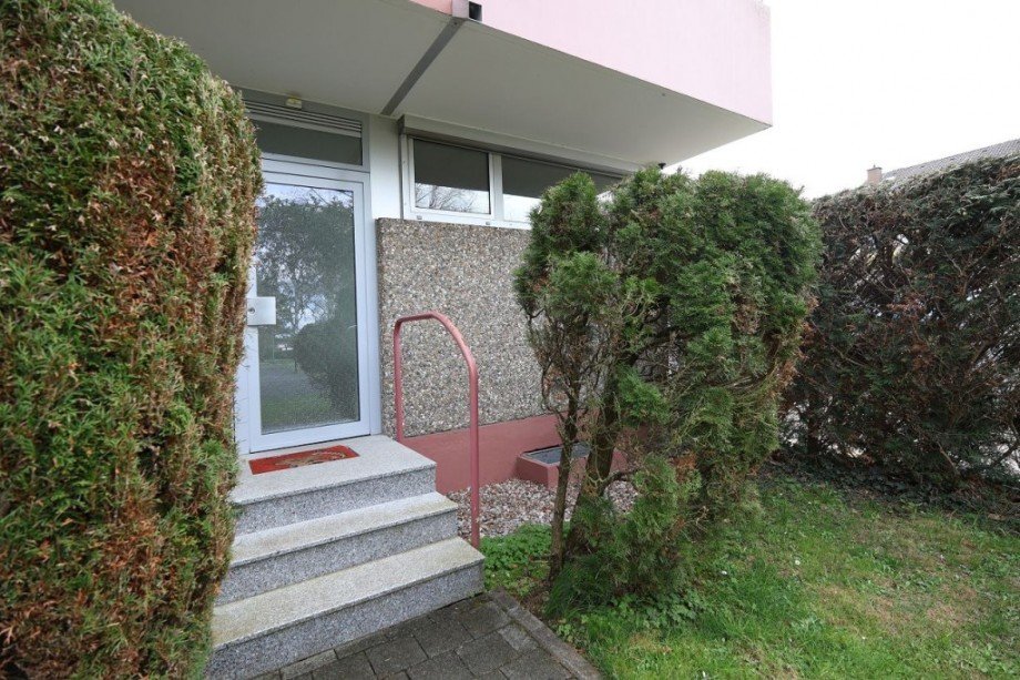 SEPARATER WOHNUNGSEINGANG Etagenwohnung Messel