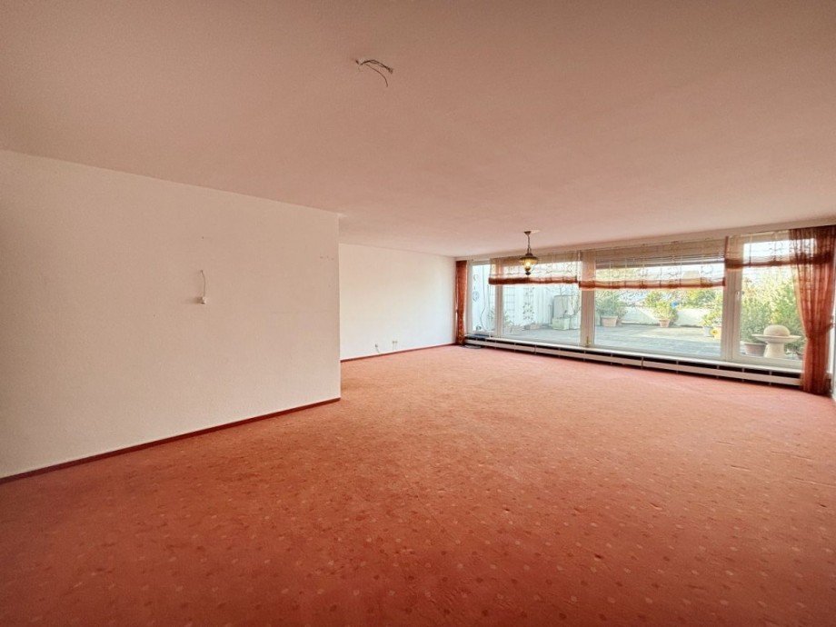 WOHN- / ESSZIMMER Etagenwohnung Darmstadt