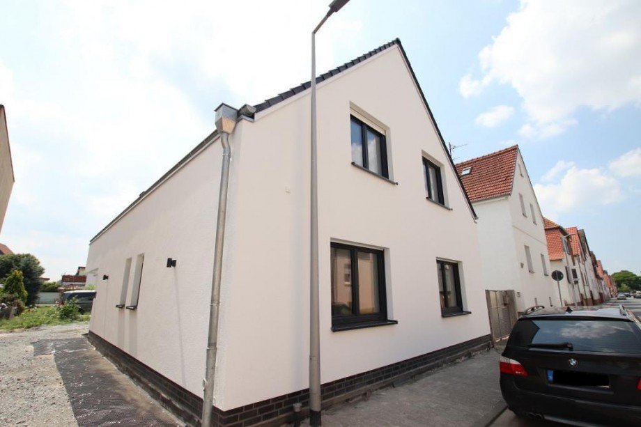 HAUS UND ZUFAHRT Etagenwohnung Weiterstadt