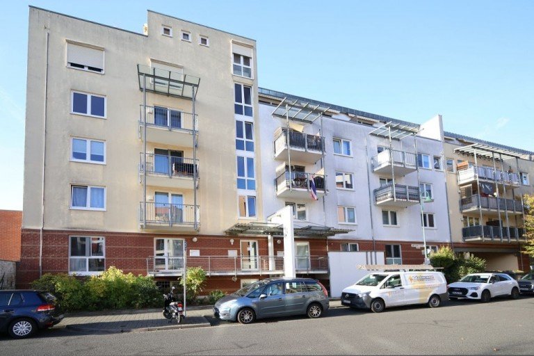 HAUSANSICHT Darmstadt Etagenwohnung Wohnen am Ingelheimer Garten....
