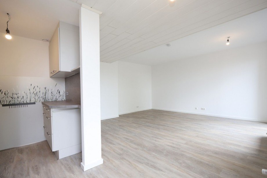 BLICK IN DEN RAUM Etagenwohnung Darmstadt