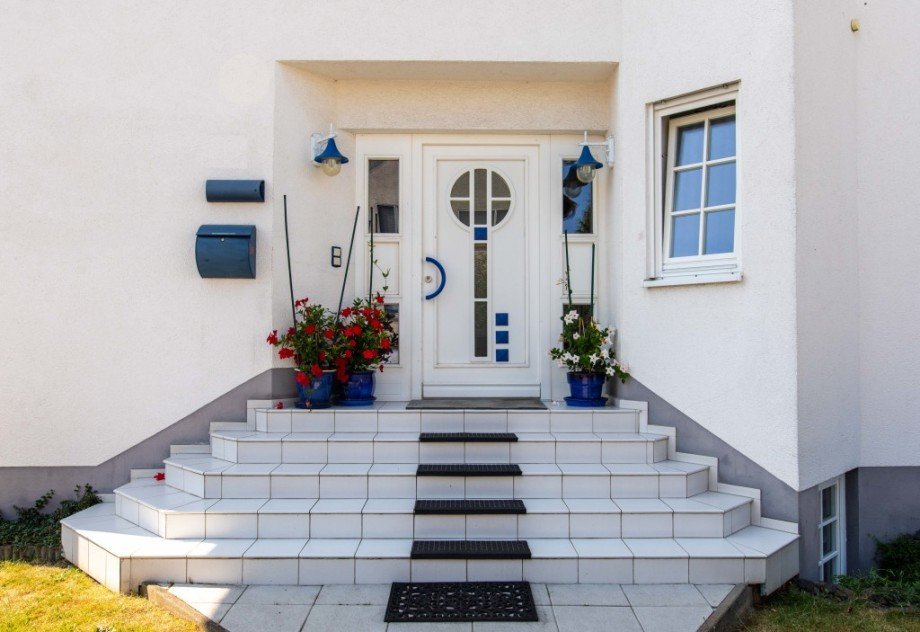 EINGANG GROSSE WOHNUNG Zweifamilienhaus Darmstadt