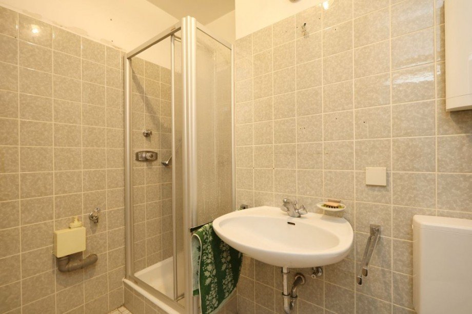 DUSCHBAD Etagenwohnung M�hltal