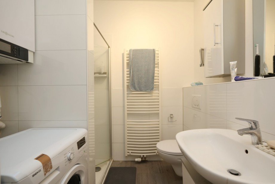 BADEZIMMER Etagenwohnung Darmstadt